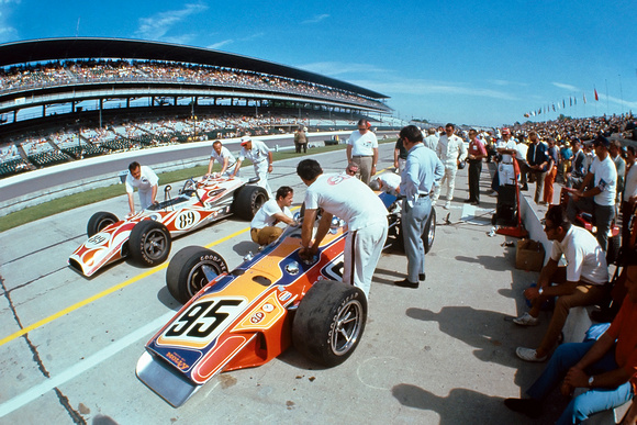Pit Action  Indy 1970