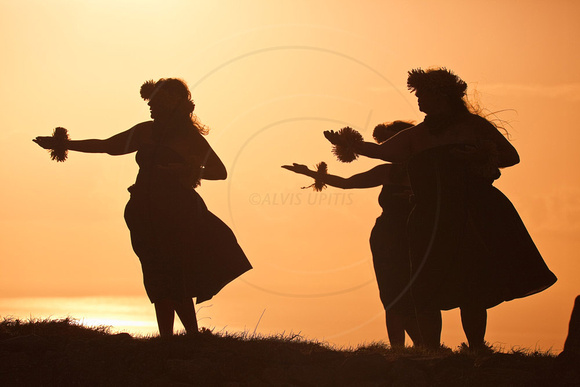 Hula at Ka'ana