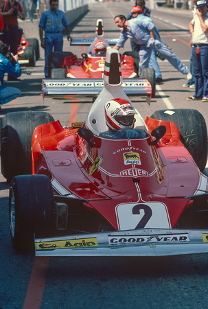 Regazzoni and Lauda in Long Beach Pits, 1976